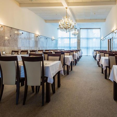 Lazensky A Wellness Hotel Nivamare Лугачовице Экстерьер фото