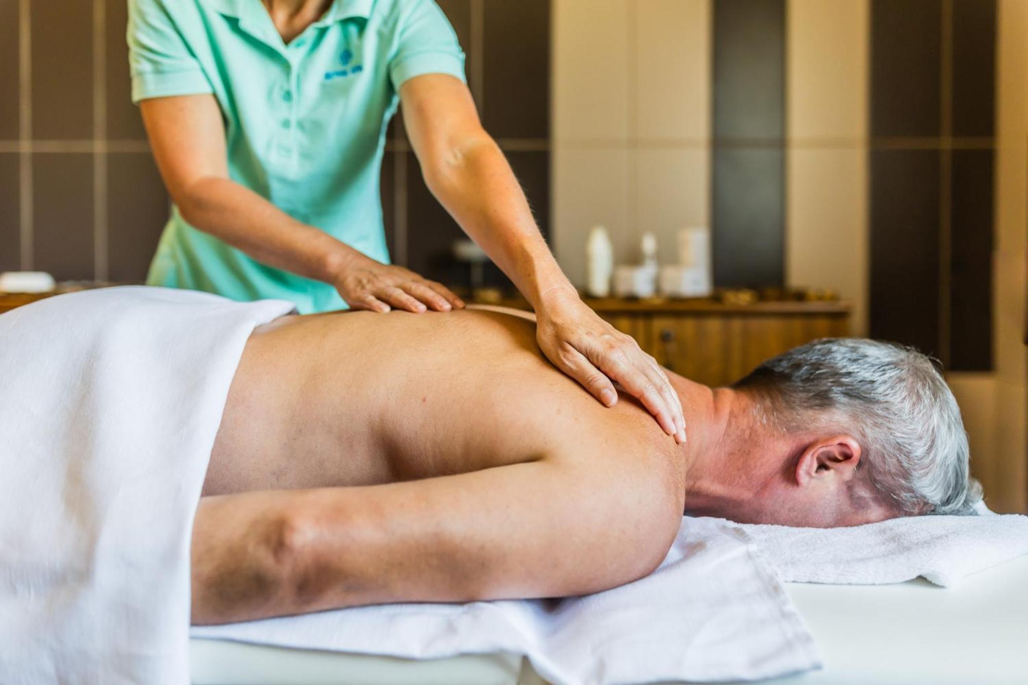 Lazensky A Wellness Hotel Nivamare Лугачовице Экстерьер фото