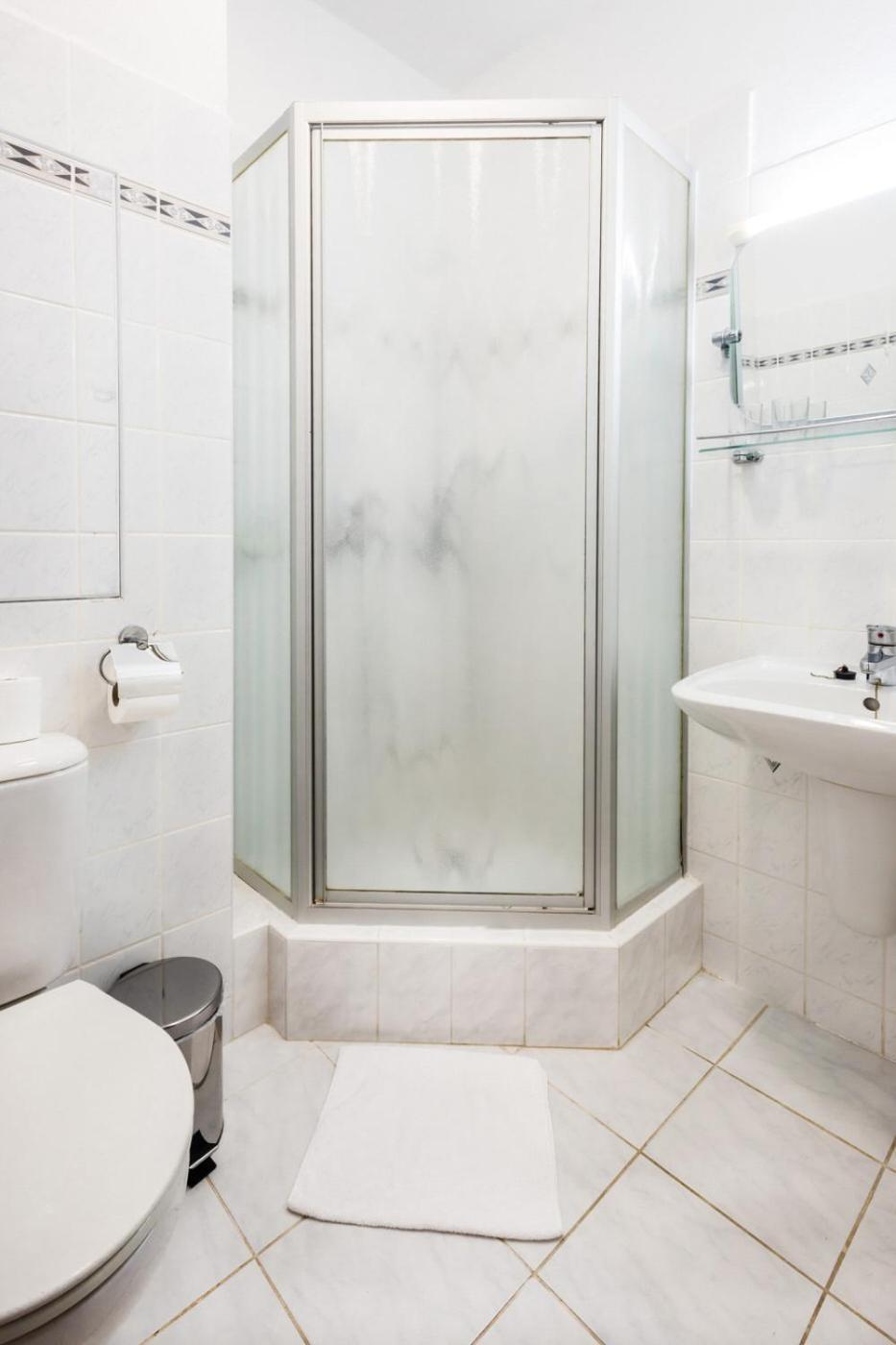 Lazensky A Wellness Hotel Nivamare Лугачовице Номер фото